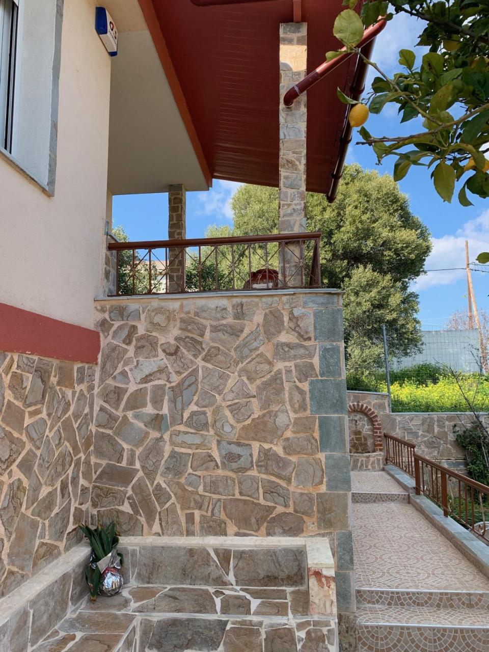 Вилла Peaceful House Near Airport Pikermion Экстерьер фото