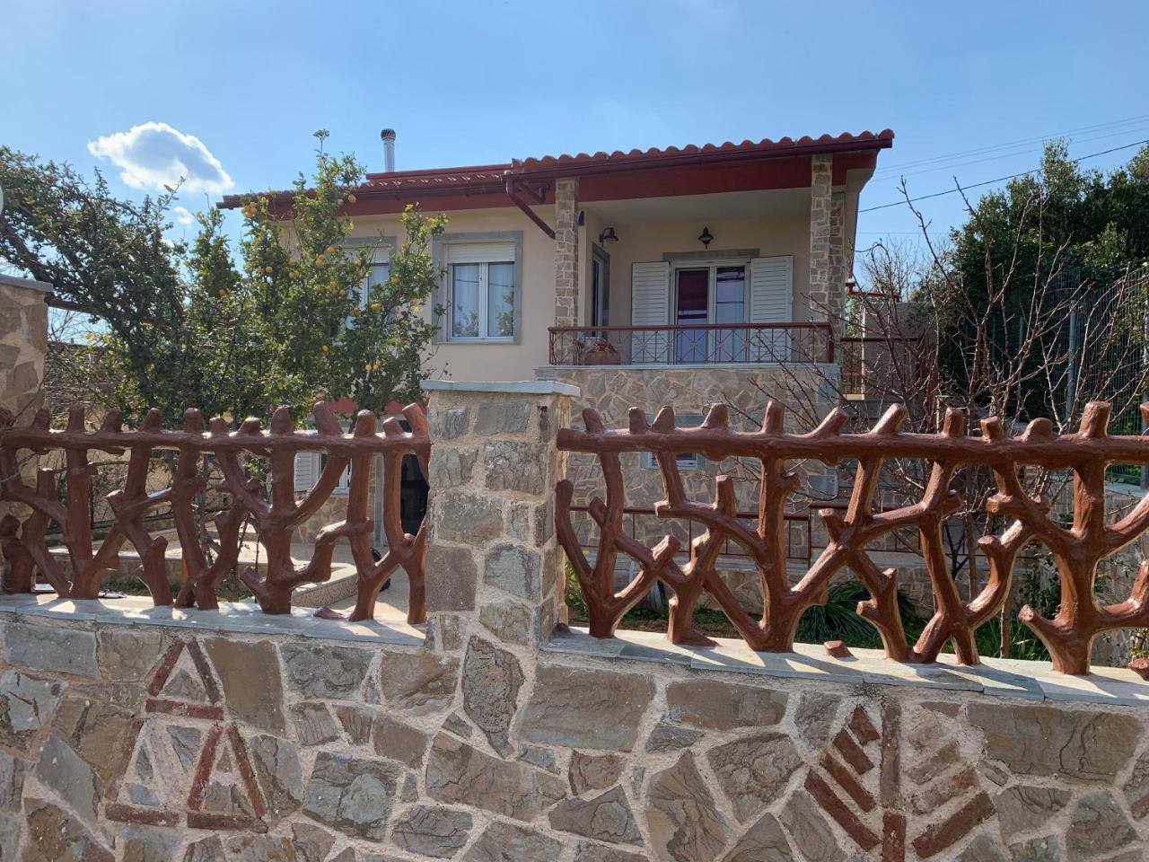 Вилла Peaceful House Near Airport Pikermion Экстерьер фото