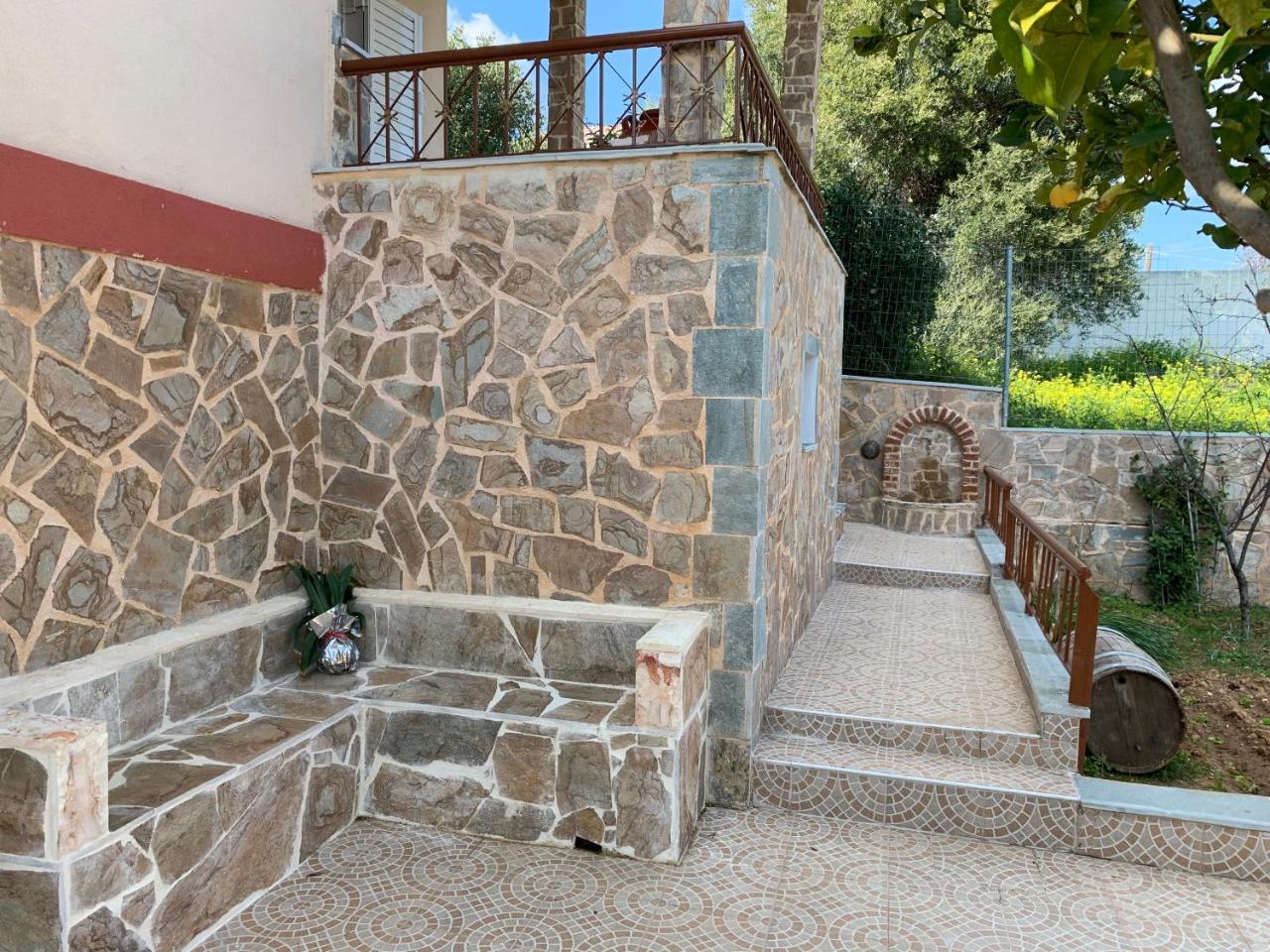 Вилла Peaceful House Near Airport Pikermion Экстерьер фото